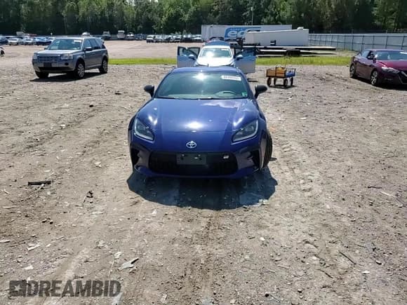 ✅ 2023 Toyota 86 • VIN: JF1ZNBC1XP8752931 • Lot: 80588555. Wystawiony na Copart z przebiegiem 46 867 mil. Bezpłatny archiwum sprzedaży aukcyjnych z USA i szczegółowy raport historii pojazdu na DreamBid. Zdjęcie 13.