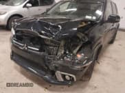 ✅ 2018 Mitsubishi Outlander ES • VIN: JA4AR3AUXJZ022317 • Lot: 43801759. Listed on IAAI with 94,704 mi. Free auction sales archive from the USA and detailed vehicle history report at DreamBid. Image 6.