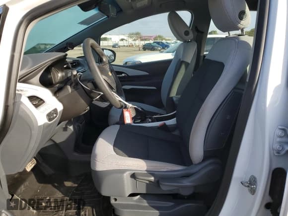 ✅ 2021 Chevrolet Bolt EV LT • VIN: 1G1FY6S08M4114824 • Lot: 42836955. Wystawiony na Copart z przebiegiem 45 768 mil. Bezpłatny archiwum sprzedaży aukcyjnych z USA i szczegółowy raport historii pojazdu na DreamBid. Zdjęcie 7.