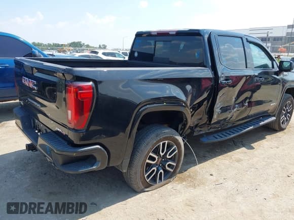 ✅ 2022 GMC Sierra 1500 AT4 • VIN: 3GTP9EEL3NG196281 • Лот: 43220572. Опубликован ранее на IAAI с пробегом 83 100 миль. Бесплатный доступ к архиву аукционных продаж из США и подробный отчёт об истории автомобиля на DreamBid. Изображение 4.