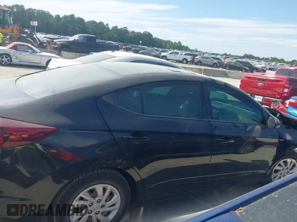 ✅ 2020 Hyundai Elantra SE • VIN: KMHD74LF6LU932085 • Lot: 43084514. Listed on IAAI with 49,631 mi. Free auction sales archive from the USA and detailed vehicle history report at DreamBid. Image 13.