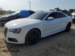 ✅ 2016 Audi A5 Premium • VIN: WAUD2AFR7GA019279 • Lot: 65076465. Wystawiony na Copart z przebiegiem 109 686 mil. Bezpłatny archiwum sprzedaży aukcyjnych z USA i szczegółowy raport historii pojazdu na DreamBid. Zdjęcie 1.