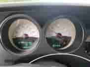 2014 Dodge Challenger SXT 100th Anniversary z VIN 2C3CDYAG1EH278828, wystawiony jako Copart lot #58417075 z przebiegiem 136 953 mil mil oraz Szkoda całkowita • Salvage title. Historia ofert i sprzedaży dostępna na DreamBid. Obrazek 9.