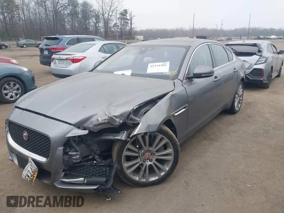 ✅ 2020 Jaguar XF • VIN: SAJBK4FX3LCY83949 • Lot: 41534382. Listed on IAAI with 21,218 mi. Free auction sales archive from the USA and detailed vehicle history report at DreamBid. Image 17.