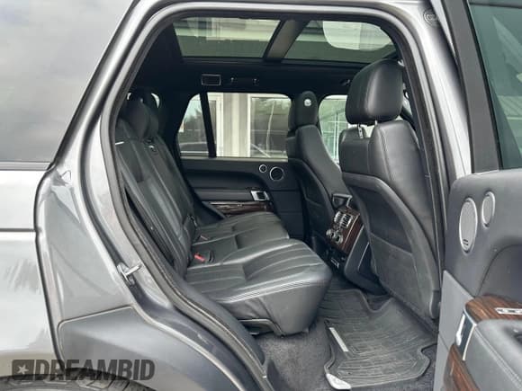 ✅ 2016 Land Rover Range Rover HSE • VIN: SALGS2VF8GA265005 • Lot: 64497695. Wystawiony na Copart z przebiegiem 97 666 mil. Bezpłatny archiwum sprzedaży aukcyjnych z USA i szczegółowy raport historii pojazdu na DreamBid. Zdjęcie 6.