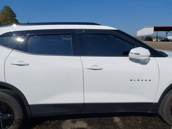 ✅ 2021 Chevrolet Blazer LT • VIN: 3GNKBBRA0MS537631 • Lot: 43196042. Wystawiony na IAAI z przebiegiem 63 876 mil mil. Skorzystaj z bezpłatnego archiwum sprzedaży aukcyjnych z USA i zobacz szczegółowy raport historii pojazdu na DreamBid. Zdjęcie 13.