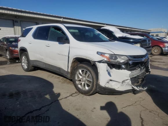 ✅ 2018 Chevrolet Traverse LS • VIN: 1GNERFKW7JJ127542 • Lot: 88205185. Wystawiony na Copart z przebiegiem 94 201 mil. Bezpłatny archiwum sprzedaży aukcyjnych z USA i szczegółowy raport historii pojazdu na DreamBid. Zdjęcie 4.