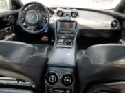 ✅ 2015 Jaguar XJ • VIN: SAJWJ1CD9F8V84728 • Лот: 59838095. Опубликован ранее на Copart с пробегом Не указан. Бесплатный доступ к архиву аукционных продаж из США и подробный отчёт об истории автомобиля на DreamBid. Изображение 8.