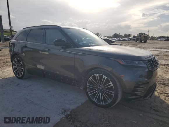✅ 2025 Land Rover Range Rover Velar Dynamic SE • VIN: SALYL2EX8SA399998 • Lot: 90409045. Listed on Copart with 5,199 mi. Free auction sales archive from the USA and detailed vehicle history report at DreamBid. Image 4.