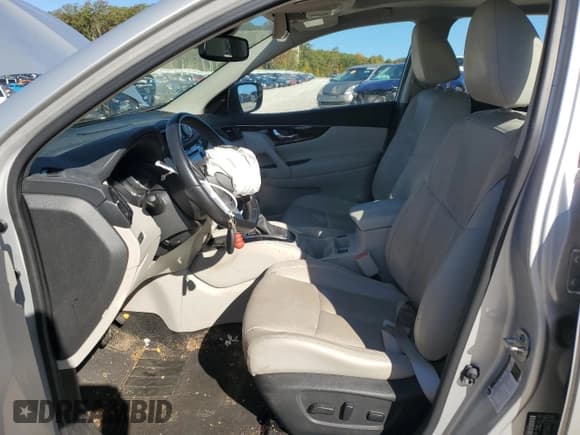 ✅ 2019 Nissan Rogue SL • VIN: JN1BJ1CR4KW336646 • Lot: 85736235. Listed on Copart with 85,622 mi. Free auction sales archive from the USA and detailed vehicle history report at DreamBid. Image 7.