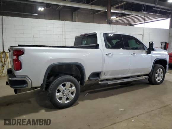 2020 Chevrolet Silverado 2500HD LTZ z VIN 1GC4YPEY5LF172009, wystawiony jako Copart lot #70006585 z przebiegiem 180 140 mil mil oraz Szkoda całkowita • Salvage title. Historia ofert i sprzedaży dostępna na DreamBid. Obrazek 3.