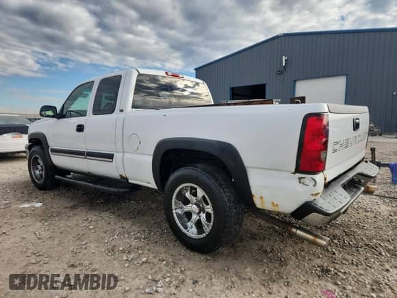 2005 Chevrolet Silverado 1500 Z71 z VIN 1GCEK19Z05Z145775, wystawiony jako Copart lot #87466235 z przebiegiem 275 711 mil mil oraz Szkoda całkowita • Salvage title. Historia ofert i sprzedaży dostępna na DreamBid. Obrazek 2.