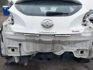 ✅ 2016 Hyundai Veloster Turbo Rally Edition • VIN: KMHTC6AE1GU272587 • Lot: 41408454. Wystawiony na IAAI z przebiegiem 65 270 mil. Bezpłatny archiwum sprzedaży aukcyjnych z USA i szczegółowy raport historii pojazdu na DreamBid. Zdjęcie 6.