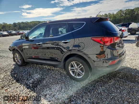 ✅ 2018 Hyundai Santa Fe 2.4L • VIN: 5XYZT3LBXJG557958 • Лот: 84626925. Опубликован ранее на Copart с пробегом 133 504 миль. Бесплатный доступ к архиву аукционных продаж из США и подробный отчёт об истории автомобиля на DreamBid. Изображение 2.
