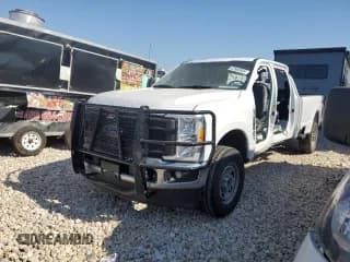 ✅ 2023 Ford F-350 XL • VIN: 1FT8W3BT6PEE15976 • Лот: 67665804. Опубликован ранее на Copart с пробегом 23 554 миль. Бесплатный доступ к архиву аукционных продаж из США и подробный отчёт об истории автомобиля на DreamBid. Изображение 1.