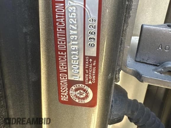 ✅ 2000 Chevrolet Silverado 1500 LS • VIN: 1GCEC19T3YZ253790 • Лот: 45285314. Опубликован ранее на Copart с пробегом 132 162 миль. Бесплатный доступ к архиву аукционных продаж из США и подробный отчёт об истории автомобиля на DreamBid. Изображение 12.