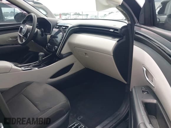 ✅ 2022 Hyundai Tucson SEL • VIN: 5NMJB3AE8NH091522 • Лот: 43203330. Опубликован ранее на IAAI с пробегом 99 206 миль. Бесплатный доступ к архиву аукционных продаж из США и подробный отчёт об истории автомобиля на DreamBid. Изображение 5.