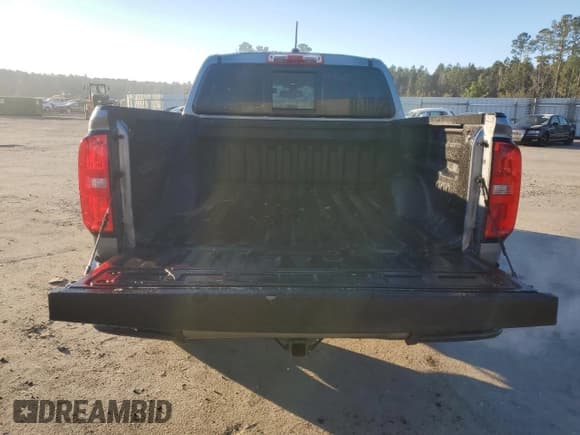 ✅ 2018 Chevrolet Colorado 2WD Z71 • VIN: 1GCGSDEN3J1173477 • Lot: 87323824. Listed on Copart with 129,948 mi. Free auction sales archive from the USA and detailed vehicle history report at DreamBid. Image 6.