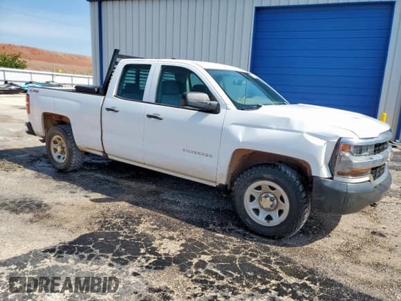 ✅ 2016 Chevrolet Silverado 1500 Work Truck • VIN: 1GCVKNEC4GZ358496 • Lot: 60725415. Wystawiony na Copart z przebiegiem 52 889 mil. Bezpłatny archiwum sprzedaży aukcyjnych z USA i szczegółowy raport historii pojazdu na DreamBid. Zdjęcie 4.