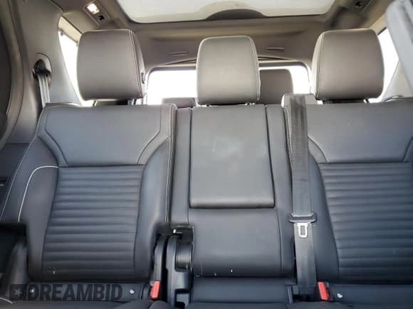 ✅ 2023 Land Rover Discovery HSE R-Dynamic • VIN: SALRM4EU3P2484414 • Lot: 55962595. Wystawiony na Copart z przebiegiem 20 511 mil. Bezpłatny archiwum sprzedaży aukcyjnych z USA i szczegółowy raport historii pojazdu na DreamBid. Zdjęcie 10.