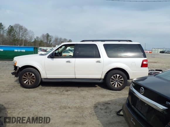 ✅ 2017 Ford Expedition Max XLT • VIN: 1FMJK1HT8HEA52523 • Лот: 41790755. Опубликован ранее на IAAI с пробегом 200 000 миль. Бесплатный доступ к архиву аукционных продаж из США и подробный отчёт об истории автомобиля на DreamBid. Изображение 15.