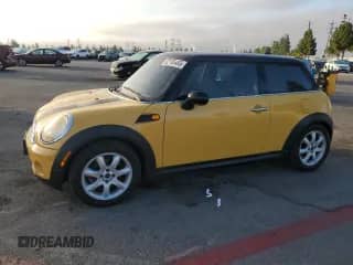 2007 MINI Hardtop with VIN WMWMF33557TT52828, listed as a Copart auction lot 82195465 with 120,349 mi miles and Salvage title. Bid and sale history available at DreamBid. Image 1.