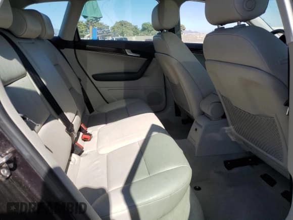 ✅ 2010 Audi A3 Premium Plus • VIN: WAUMFAFM0AA034383 • Lot: 67982975. Listed on Copart with 130,026 mi. Free auction sales archive from the USA and detailed vehicle history report at DreamBid. Image 10.