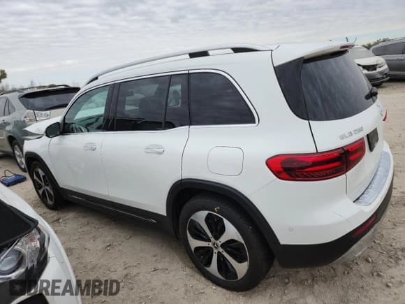 ✅ 2025 Mercedes-Benz GLB 250 • VIN: W1N4M4GB2SW384487 • Lot: 90941685. Listed on Copart with 31,288 mi. Free auction sales archive from the USA and detailed vehicle history report at DreamBid. Image 2.
