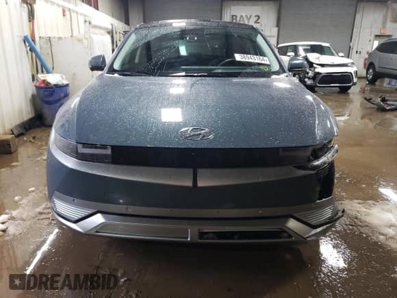 2022 Hyundai Ioniq 5 Limited z VIN KM8KRDAFXNU104984, wystawiony jako Copart lot #38943164 z przebiegiem 15 368 mil mil oraz . Historia ofert i sprzedaży dostępna na DreamBid. Obrazek 5.