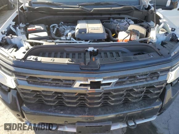 ✅ 2025 Chevrolet Silverado 1500 • VIN: 3GCUKHE88SG155418 • Лот: 43241485. Опубликован ранее на Copart с пробегом 471 миль. Бесплатный доступ к архиву аукционных продаж из США и подробный отчёт об истории автомобиля на DreamBid. Изображение 11.