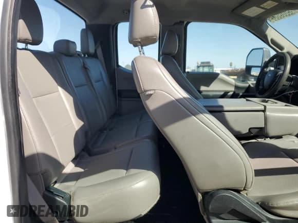 ✅ 2018 Ford F-250 XL • VIN: 1FT7X2B63JEB11766 • Lot: 85009805. Listed on Copart with 166,378 mi. Free auction sales archive from the USA and detailed vehicle history report at DreamBid. Image 10.