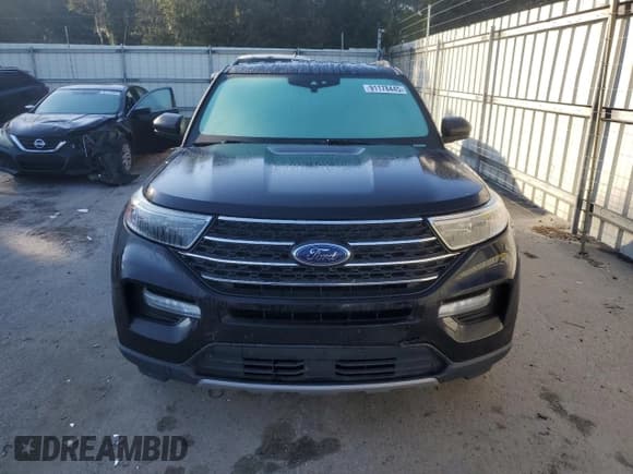 ✅ 2022 Ford Explorer XLT • VIN: 1FMSK7DH6NGB73172 • Lot: 91178445. Wystawiony na Copart z przebiegiem 56 265 mil. Bezpłatny archiwum sprzedaży aukcyjnych z USA i szczegółowy raport historii pojazdu na DreamBid. Zdjęcie 5.