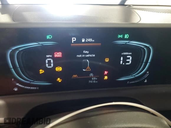 ✅ 2025 Kia Seltos S • VIN: KNDEUCAA2S7694929 • Lot: 69850625. Listed on Copart with 7,416 mi. Free auction sales archive from the USA and detailed vehicle history report at DreamBid. Image 9.