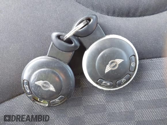 ✅ 2008 MINI Hardtop • VIN: WMWMF33568TT67727 • Lot: 41985166. Listed on IAAI with 158,579 mi. Free auction sales archive from the USA and detailed vehicle history report at DreamBid. Image 11.