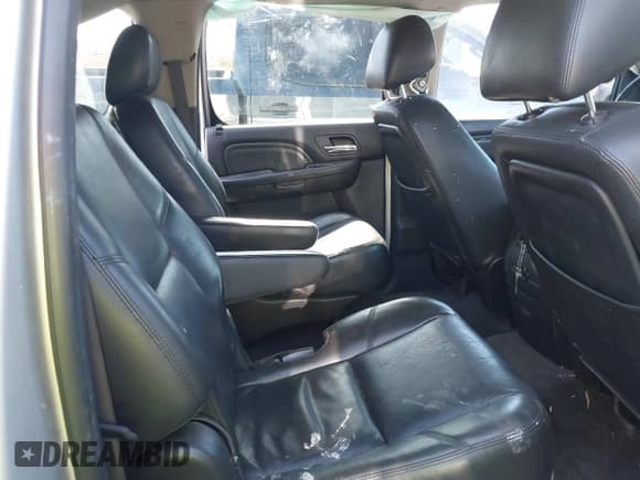 ✅ 2011 GMC Yukon XL Denali • VIN: 1GKS2MEF8BR285394 • Лот: 42925930. Опубликован ранее на IAAI с пробегом 175 188 миль. Бесплатный доступ к архиву аукционных продаж из США и подробный отчёт об истории автомобиля на DreamBid. Изображение 8.