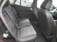 2025 Chevrolet Trax LT z VIN KL77LHEP7SC243717, wystawiony jako Copart lot #90293335 z przebiegiem 10 372 mil mil oraz Czysty tytuł • Clean title. Historia ofert i sprzedaży dostępna na DreamBid. Obrazek 11.