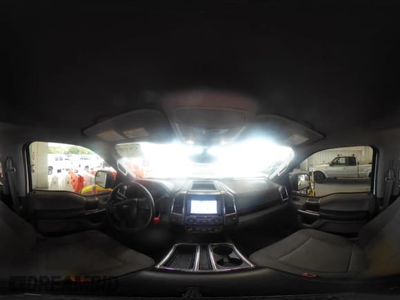 ✅ 2017 Ford F-150 XL • VIN: 1FTEW1C8XHFA75762 • Lot: 42835570. Wystawiony na IAAI z przebiegiem 89 055 mil. Bezpłatny archiwum sprzedaży aukcyjnych z USA i szczegółowy raport historii pojazdu na DreamBid. Zdjęcie 19.