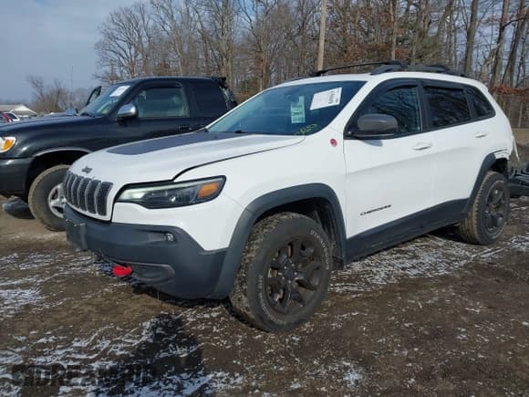 ✅ 2019 Jeep Cherokee Trailhawk • VIN: 1C4PJMBX3KD239146 • Lot: 41580458. Listed on IAAI with 78,375 mi. Free auction sales archive from the USA and detailed vehicle history report at DreamBid. Image 2.