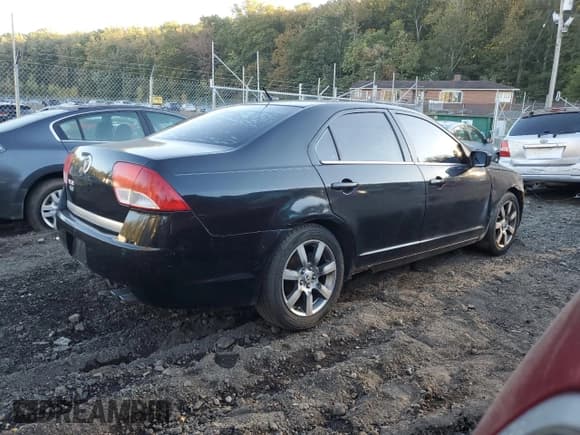 ✅ 2010 Mercury Milan Premier • VIN: 3MEHM0JA7AR611366 • Lot: 87051115. Listed on Copart with 145,792 mi. Free auction sales archive from the USA and detailed vehicle history report at DreamBid. Image 3.
