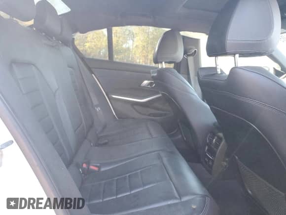 2020 BMW 3 Series 330i xDrive z VIN 3MW5R7J08L8B07002, wystawiony jako Copart lot #84218505 z przebiegiem Nie podano mil oraz Czysty tytuł • Clean title. Historia ofert i sprzedaży dostępna na DreamBid. Obrazek 10.