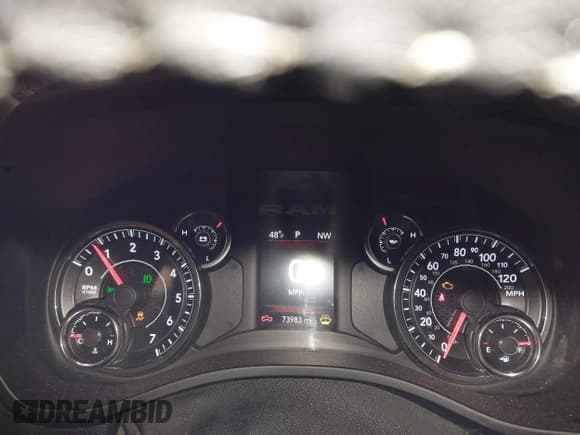 ✅ 2020 Ram 1500 Big Horn • VIN: 1C6SRFBT5LN145803 • Lot: 43396062. Wystawiony na IAAI z przebiegiem 73 983 mil. Bezpłatny archiwum sprzedaży aukcyjnych z USA i szczegółowy raport historii pojazdu na DreamBid. Zdjęcie 7.