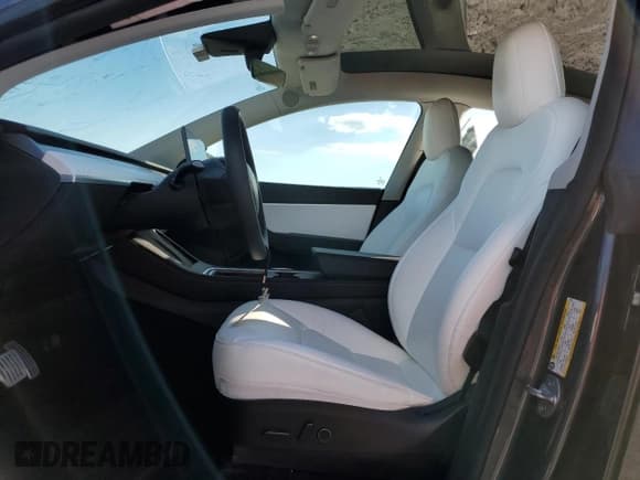 ✅ 2022 Tesla Model Y Performance • VIN: 7SAYGDEFXNF517160 • Lot: 92797085. Listed on Copart with 26,777 mi. Free auction sales archive from the USA and detailed vehicle history report at DreamBid. Image 7.