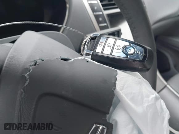 ✅ 2020 Lincoln Nautilus Reserve • VIN: 2LMPJ8K90LBL09430 • Lot: 43538112. Listed on IAAI with 67,425 mi. Free auction sales archive from the USA and detailed vehicle history report at DreamBid. Image 11.