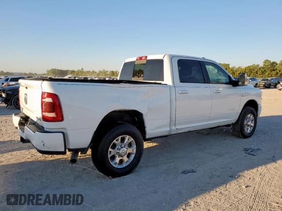 ✅ 2023 Ram 2500 Laramie • VIN: 3C6UR5FL7PG612120 • Lot: 85337735. Wystawiony na Copart z przebiegiem Nie podano. Bezpłatny archiwum sprzedaży aukcyjnych z USA i szczegółowy raport historii pojazdu na DreamBid. Zdjęcie 3.