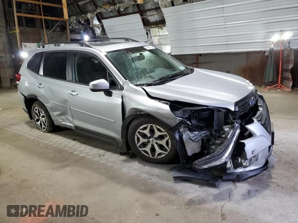 ✅ 2023 Subaru Forester Premium • VIN: JF2SKADC0PH492118 • Lot: 85335035. Listed on Copart with 1,427 mi. Free auction sales archive from the USA and detailed vehicle history report at DreamBid. Image 4.