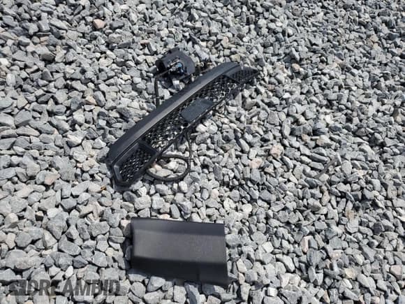 ✅ 2024 Jeep Compass Limited • VIN: 3C4NJDCN6RT579853 • Lot: 57946295. Listed on Copart with 3,978 mi. Free auction sales archive from the USA and detailed vehicle history report at DreamBid. Image 13.