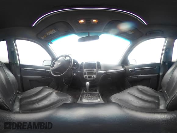 ✅ 2009 Hyundai Santa Fe SE • VIN: 5NMSH13E09H257400 • Lot: 41788575. Listed on IAAI with 136,812 mi. Free auction sales archive from the USA and detailed vehicle history report at DreamBid. Image 18.