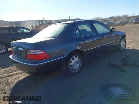 ✅ 2004 Acura RL w/Navigation System • VIN: JH4KA96654C001699 • Lot: 43874080. Listed on IAAI with 205,999 mi. Free auction sales archive from the USA and detailed vehicle history report at DreamBid. Image 4.
