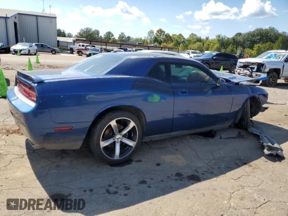 ✅ 2010 Dodge Challenger R/T • VIN: 2B3CJ5DT8AH244716 • Lot: 73002824. Wystawiony na Copart z przebiegiem Nie podano. Bezpłatny archiwum sprzedaży aukcyjnych z USA i szczegółowy raport historii pojazdu na DreamBid. Zdjęcie 3.