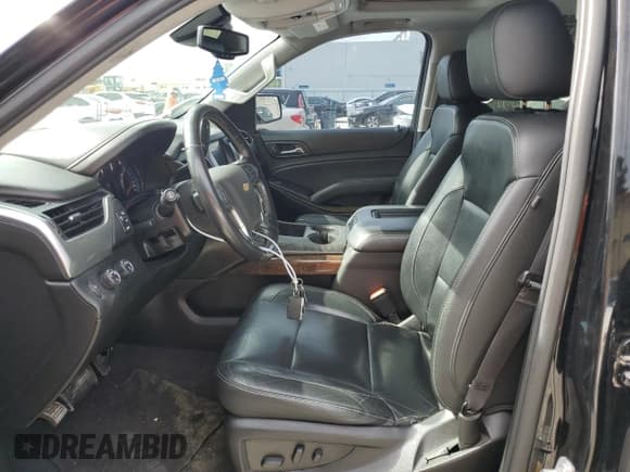 ✅ 2019 Chevrolet Suburban LT • VIN: 1GNSKHKC5KR277466 • Lot: 62895784. Wystawiony na Copart z przebiegiem 109 722 mil. Bezpłatny archiwum sprzedaży aukcyjnych z USA i szczegółowy raport historii pojazdu na DreamBid. Zdjęcie 7.